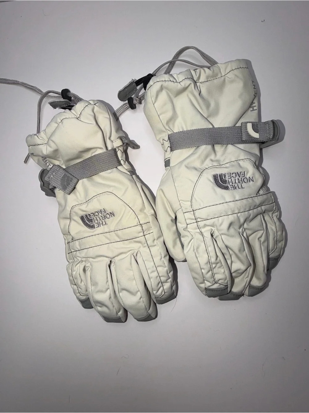 The North Face girls 14/16 Winter Ski Gloves in Off-White